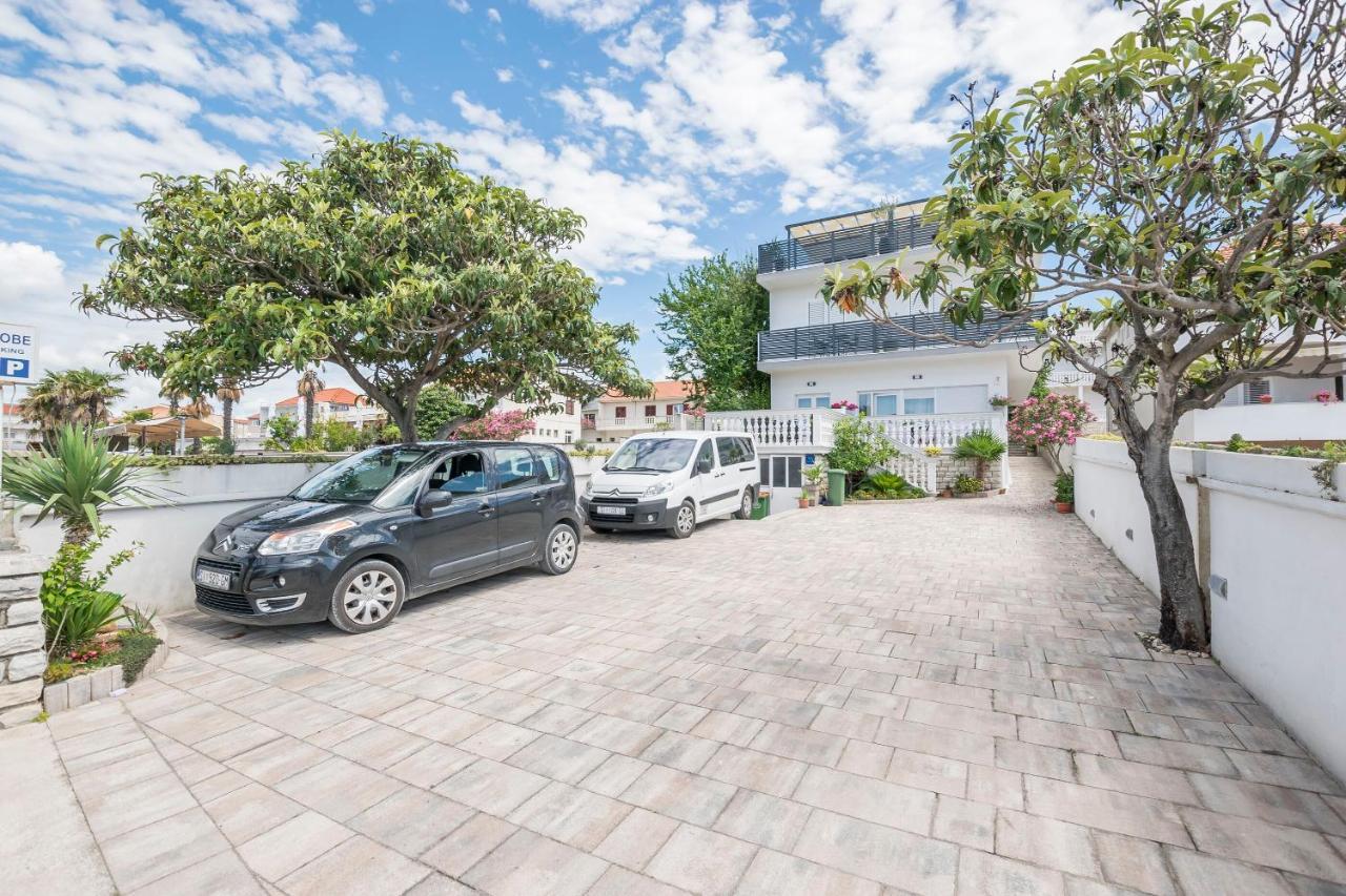 Apartments And Rooms Mare Vodice Exterior photo